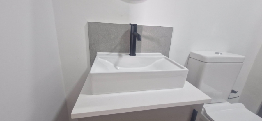 2 Bedroom Property for Sale in Table View Western Cape